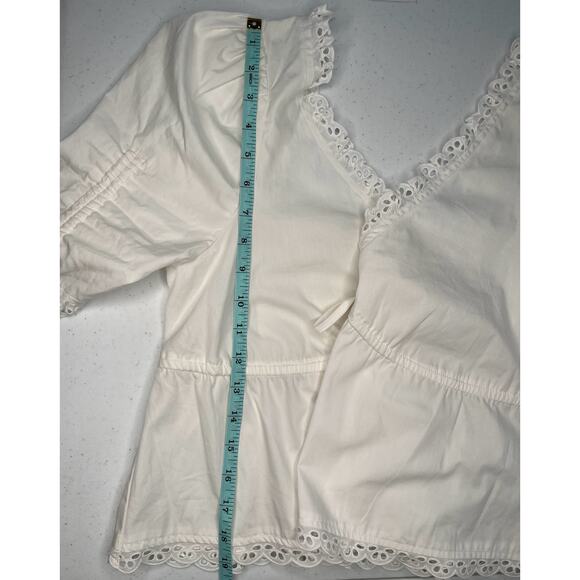 Chelsea & Violet women's white eyelet blouse short sleeve crop top v-neck M NWT - Picture 15 of 15